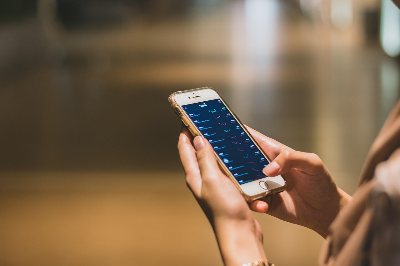 smartphone payment online credit-card